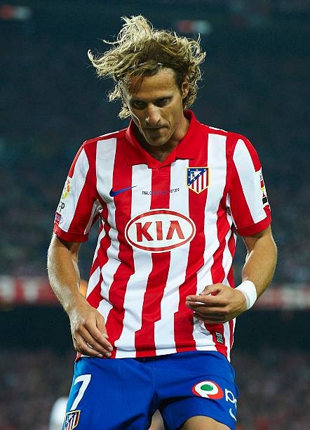 里昂主帅需 里昂主帅需